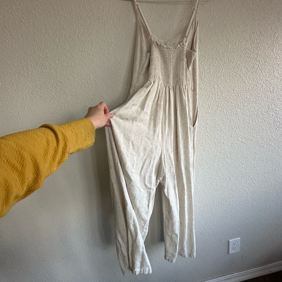 Linen Color Adjustable jumpsuit - Picture 3 of 5
